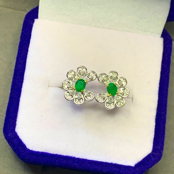 S925 Natural Zambian Emerald Flower Ring - Picture 16 of 16